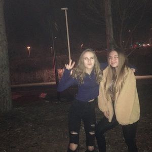 Meet your Posher, Austeja